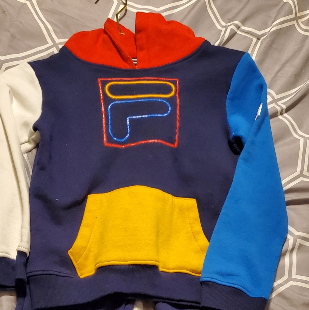 Boys fila track suit size 7y